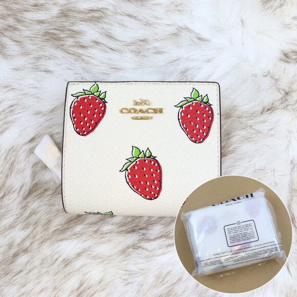 COACH SNAP WALLET WITH STRAWBERRY PRINT CAP18 IMCAH - Picture 1 of 11
